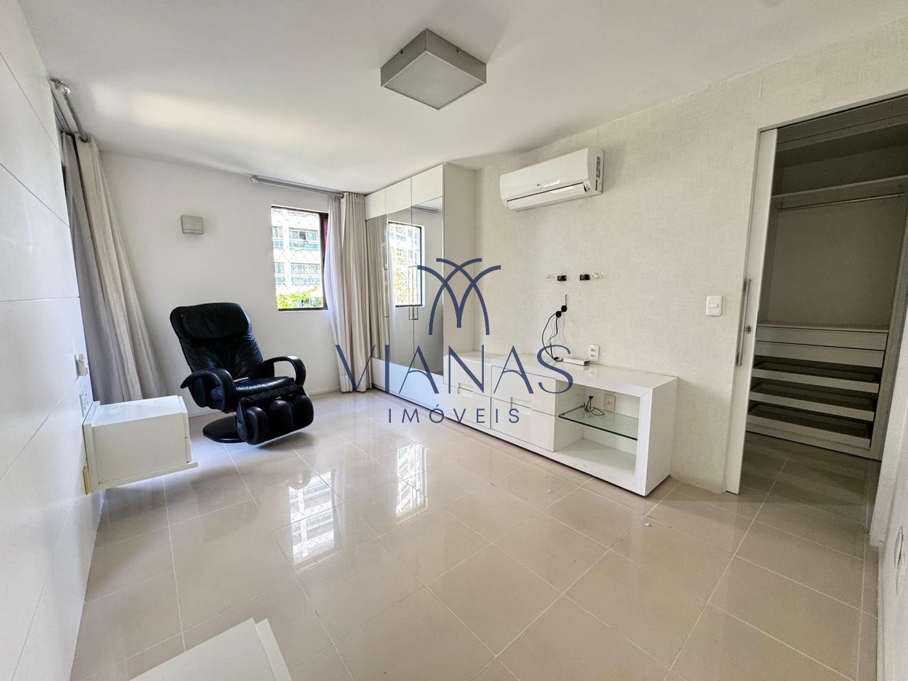 Foto 5 do imóvel Apartamento com 3 Quartos e 4 banheiros à Venda, 145 m² por R$ 1.200.000