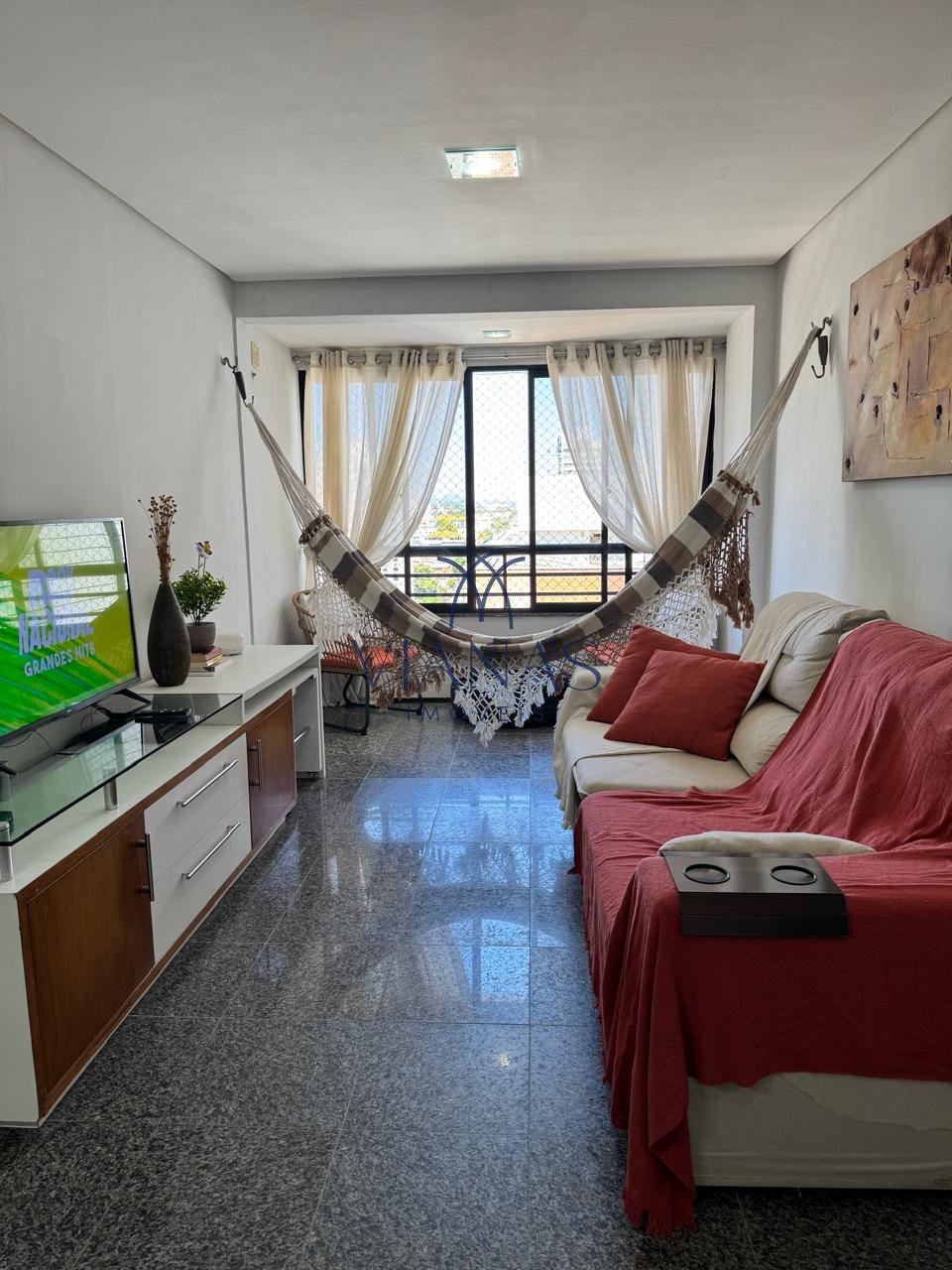 Apartamento com 3 Quartos e 2 banheiros à Venda, 80 m² por R$ 550.000